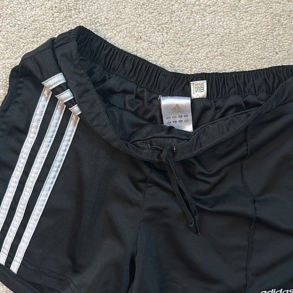 Adidas draw string shorts - Picture 3 of 3
